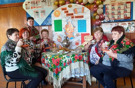 «С чая лиха не бывает – на Руси всяк это знает». 