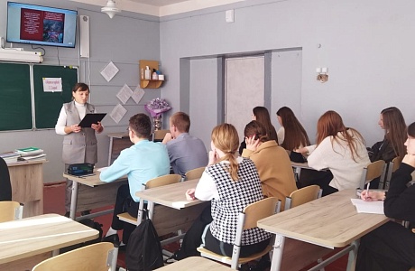Специалистом Малосердобинской центральной районной библиотеки проведен час литературного портрета «Собиратель подвигов» Специалистом Малосердобинской центральной районной библиотеки проведен час литературного портрета «Собиратель подвигов»