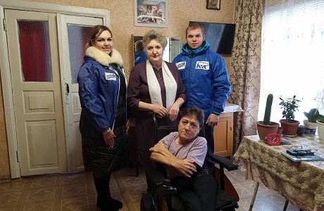 Активисты "Молодой Гвардии Единой России" Малосердобинского района во Всемирный день сострадания посетили женщину-инвалида Активисты "Молодой Гвардии Единой России" Малосердобинского района во Всемирный день сострадания посетили женщину-инвалида