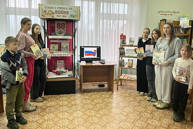 В Малосердобинской центральной районной библиотеке проведен обзор книг о Великой Отечественной войне «Книги-воители, книги-солдаты» В Малосердобинской центральной районной библиотеке проведен обзор книг о Великой Отечественной войне «Книги-воители, книги-солдаты»