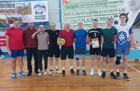 Команда Малосердобинского района приняла участие в турнире по волейболу на Кубок  Колышлейского района среди мужских команд