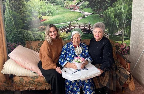 Татьяна Прокопьевна Макарова, жительница села Ключи, отметила свой 90-летний юбилей.