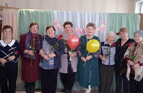 Праздничное мероприятие для участниц групп «Узелки для победы» и «Активное долголетие»
