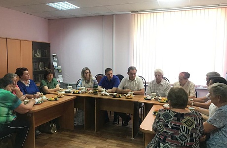 Лидин Валерий Кузьмич оценил работу Центра общения старшего поколения Малосердобинского района Лидин Валерий Кузьмич оценил работу Центра общения старшего поколения Малосердобинского района