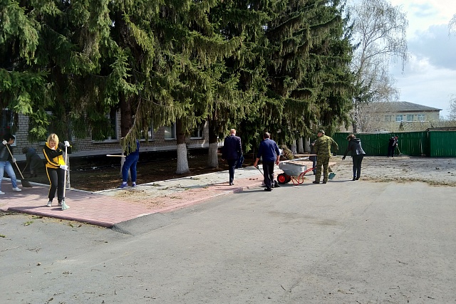 Малосердобинцы приняли участие во Всероссийском субботнике.