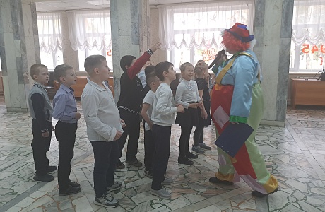 «Дружба начинается с улыбки».