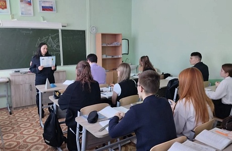 В рамках единой модели профориентации у учащихся 10 класса МБОУ многопрофильный лицей с. Малая Сердоба состоялась профориентационная беседа.