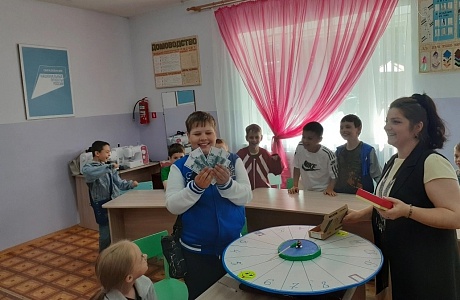 Экологическая игра "Поле Чудес" Экологическая игра "Поле Чудес"