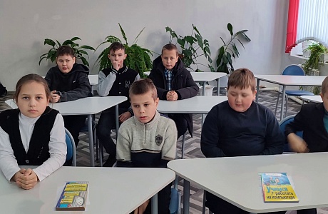 В Старославкинской библиотеке был проведен день информации «По дорогам Интернета» В Старославкинской библиотеке был проведен день информации «По дорогам Интернета»