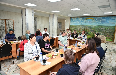 В районном Доме культуры села Малая Сердоба прошел консультативно – профилактический день для больных с заболеваниями центральной нервной системы и рассеянного склероза по инициативе ПРОО "Меценат" В районном Доме культуры села Малая Сердоба прошел консультативно – профилактический день для больных с заболеваниями центральной нервной системы и рассеянного склероза по инициативе ПРОО "Меценат"