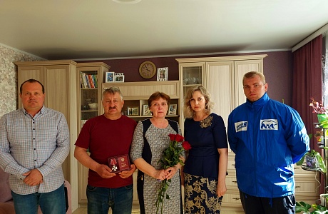 Семье погибшего участника СВО вручили "Орден Мужества"