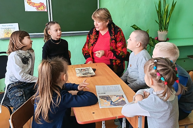 Познавательная программа «Фольклор народов России» проведена Чунаковской библиотекой Познавательная программа «Фольклор народов России» проведена Чунаковской библиотекой