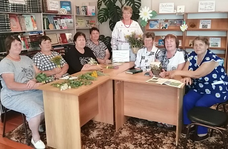 Час здоровья «Есть в травах и цветах целительная сила» проведен в библиотеке села Чунаки