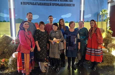 Делегация Малосердобинского района приняла участие в торжественном собрании, посвященном празднованию Дня работника сельского хозяйства и перерабатывающей промышленности Делегация Малосердобинского района приняла участие в торжественном собрании, посвященном празднованию Дня работника сельского хозяйства и перерабатывающей промышленности