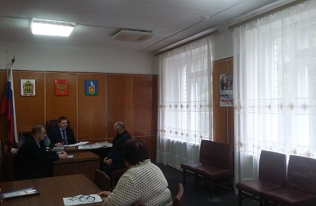 Глава администрации Малосердобинского района Иван Кирюхин провел рабочую встречу с предпринимателем