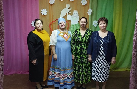 В Липовском СДК состоялся концерт,  посвященный Дню матери «Нет выше звание, чем мама», 