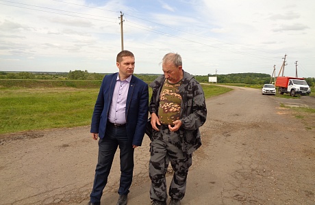 Иван Алексеевич Кирюхин встретился с руководителем ООО «СХП ЗЫБИНО» Виктором Васильевичем Терентьевым