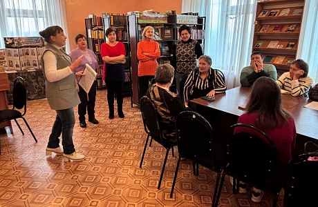 В Малосердобинской центральной районной библиотеке проведен литературно-музыкальный час «Прекрасен мир любовью материнской»