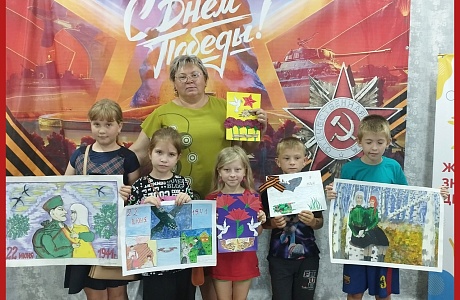 Педагог Дома детского творчества провел конкурс рисунков «Помнит сердце, не забудет никогда»