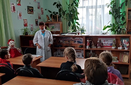 7 сентября, в рамках антинаркотического месячника «Сурский край – без наркотиков!» в библиотеке села Старое Славкино проведена беседа «Сделай правильный выбор!» 7 сентября, в рамках антинаркотического месячника «Сурский край – без наркотиков!» в библиотеке села Старое Славкино проведена беседа «Сделай правильный выбор!»