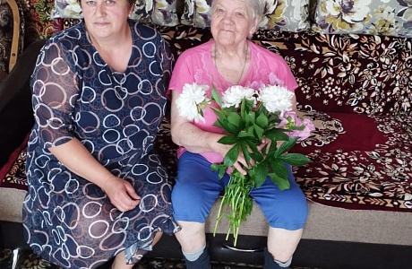 Работники культуры Липовского СДК поздравили жительницу села Липовка Зайцеву Лилию Тимофеевну Работники культуры Липовского СДК поздравили жительницу села Липовка Зайцеву Лилию Тимофеевну