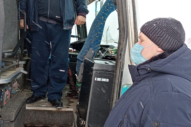 В Малосердобинском районе проведён очередной рейд по соблюдению масочного режима В Малосердобинском районе проведён очередной рейд по соблюдению масочного режима
