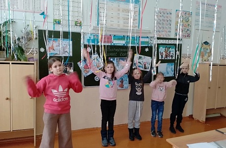 Учащиеся младших классов МБОУ СОШ с.Старое Славкино приняли активное участие в викторине "Путешествие по зимним сказкам" Учащиеся младших классов МБОУ СОШ с.Старое Славкино приняли активное участие в викторине "Путешествие по зимним сказкам"