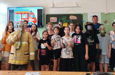 Марьевским Домом культуры совместно с библиотекой проведён урок безопасности «От шалости до беды один шаг». Марьевским Домом культуры совместно с библиотекой проведён урок безопасности «От шалости до беды один шаг».