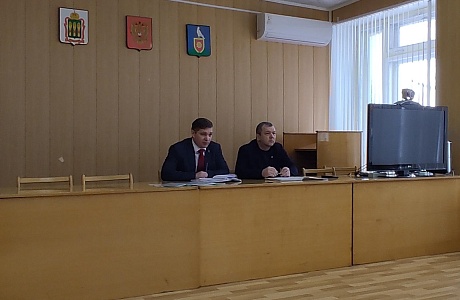Глава администрации Малосердобинского района Иван Алексеевич Кирюхин провел еженедельное оперативное совещание Глава администрации Малосердобинского района Иван Алексеевич Кирюхин провел еженедельное оперативное совещание