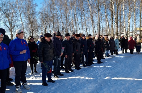 В селе Малая Сердоба состоялся митинг, посвященный 35-летней годовщине вывода Советских войск из Афганистана В селе Малая Сердоба состоялся митинг, посвященный 35-летней годовщине вывода Советских войск из Афганистана