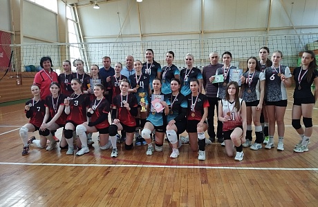 В ФОКе "Мечта" прошел турнир по волейболу на Кубок ПРОО ФОСК Урожай среди женских команд, посвящённый памяти Кондраковой  Т.Т.