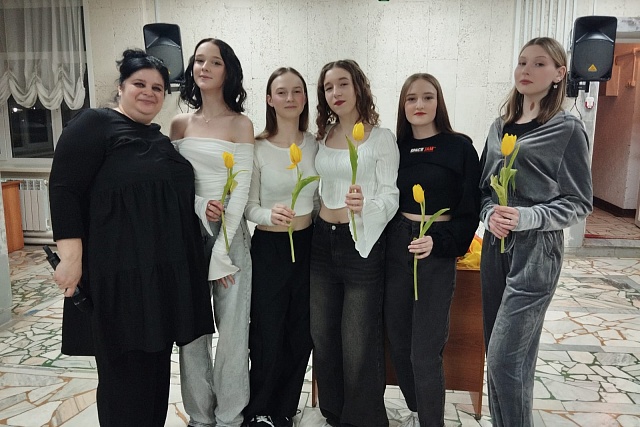 Интеллектуально – развлекательная программа для молодёжи «Ох, уж то 8 марта».