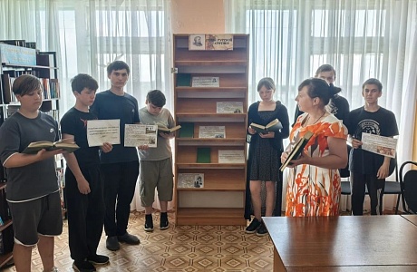 В Малосердобинской центральной районной библиотеке проведено информационное досье «Белинский - мыслитель вне моды» В Малосердобинской центральной районной библиотеке проведено информационное досье «Белинский - мыслитель вне моды»
