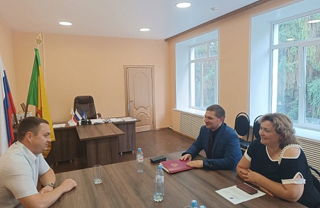 Встреча главы Малосердобинского района с представителями Федерации профсоюзов Пензенской области Встреча главы Малосердобинского района с представителями Федерации профсоюзов Пензенской области