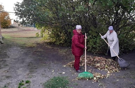 Марьевский Дом культуры присоединился к субботнику Марьевский Дом культуры присоединился к субботнику