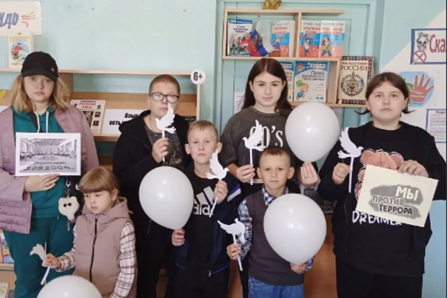 3 сентября в Николаевской библиотеке проведена беседа «Терроризм. Боль Беслана».