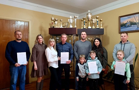 Вручение губернаторского жилищного сертификата