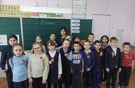 От маленького сердца к великой Победе: в Доме детского творчества прошли мастер-классы «Красной гвоздики»