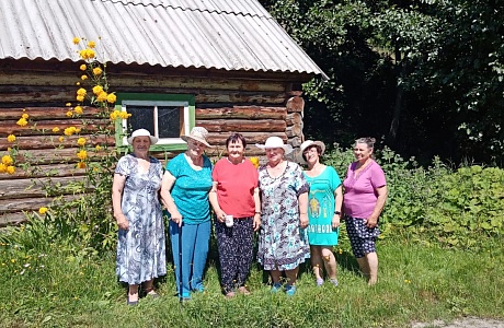 Члены клуба "Улыбка" на отдыхе Члены клуба "Улыбка" на отдыхе