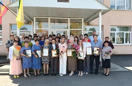 В районном Доме культуры Малосердобинского района состоялось торжественное мероприятие, посвященное Дню социального работника. В районном Доме культуры Малосердобинского района состоялось торжественное мероприятие, посвященное Дню социального работника.