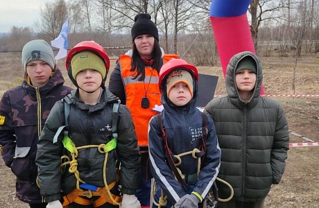 Учащиеся объединения «Горизонт» Дома детского творчества с. Малая Сердоба под руководством педагога К. С. Вдовиной приняли участие в областных соревнованиях по спортивному туризму на пеших дистанциях «Ракета 2025».