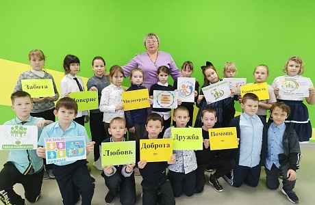 Волонтеры Дома детского творчества провели акцию «Белая ленточка», приуроченную Международному Дню инвалидов Волонтеры Дома детского творчества провели акцию «Белая ленточка», приуроченную Международному Дню инвалидов