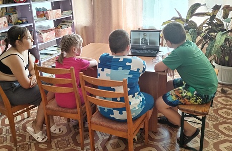 Час памяти«Герой давно отгремевшей войны» проведён вТопловской библиотеке.
