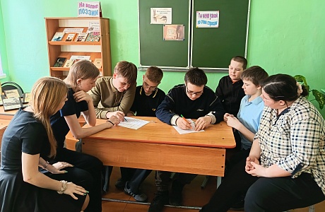 Литературная интеллектуальная игра «Ты меня узнай по этим строкам» проведена в Чунаковской библиотеке