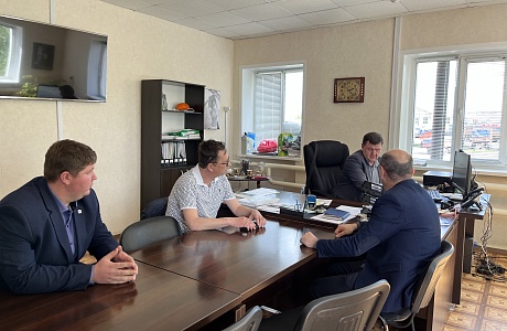 Заместитель Председателя Правительства – Министр сельского хозяйства Пензенской области посетил Малосердобинский район, проверил проведения ярового сева сельскохозяйственных культур. Заместитель Председателя Правительства – Министр сельского хозяйства Пензенской области посетил Малосердобинский район, проверил проведения ярового сева сельскохозяйственных культур.