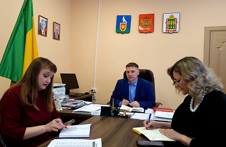 Глава Малосердобинского района Иван Алексеевич Кирюхин провел совещание Глава Малосердобинского района Иван Алексеевич Кирюхин провел совещание