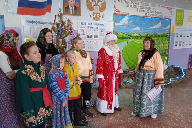 Развлекательно - игровая программа "Рождественские традиции" Развлекательно - игровая программа "Рождественские традиции"