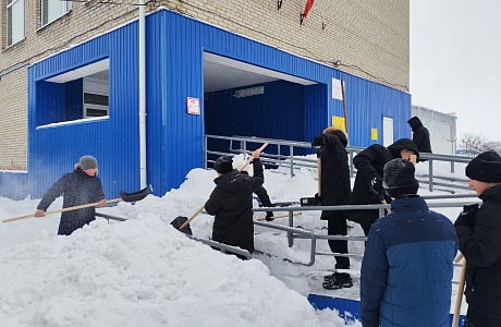 Волонтеры МБОУ многопрофильный лицей с. Малая Сердоба приняли участие в акции «Снежный десант». Волонтеры МБОУ многопрофильный лицей с. Малая Сердоба приняли участие в акции «Снежный десант».
