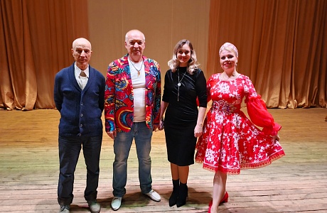 В Районном Доме культуры состоялся концерт ансамбля "Горница". В Районном Доме культуры состоялся концерт ансамбля "Горница".