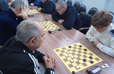 в Штабе общественной поддержки партии «Единая Россия» ,прошёл традиционный новогодний турнир по шашкам «Кубок ПРОО ФОСК «Урожай» среди спортсменов из сельских районов Пензенской области.